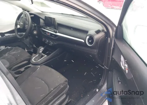 2024 Kia Forte Lxs z USA, uszkodzony, nr VIN 3KPF24AD5RE713414